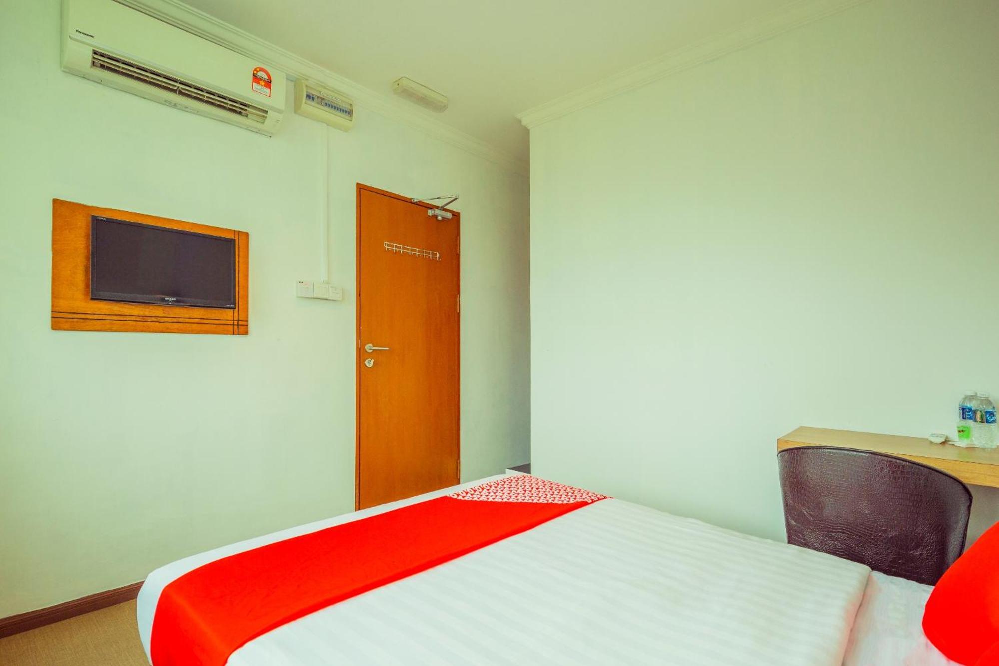 Hotel Super Oyo 218 Storytel Kota Kinabalu Exterior foto
