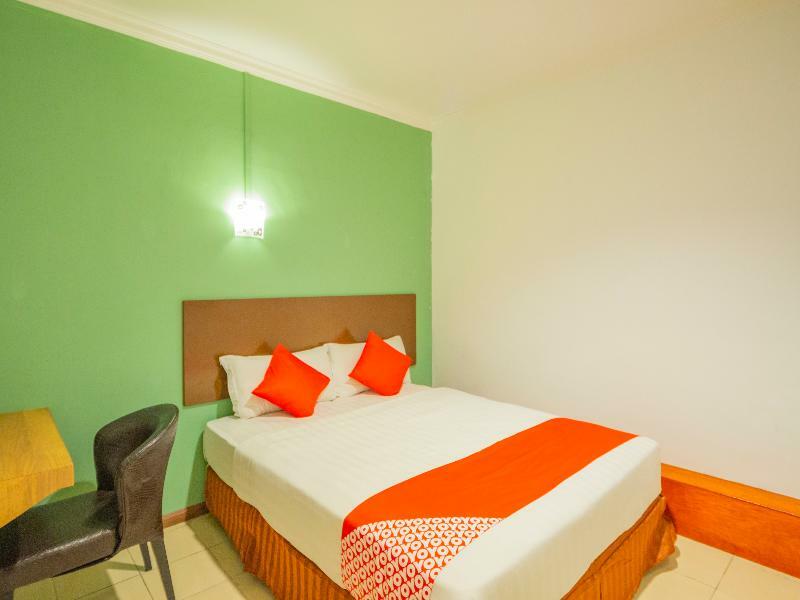 Hotel Super Oyo 218 Storytel Kota Kinabalu Exterior foto